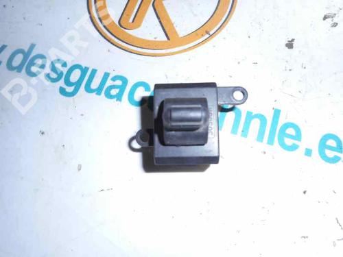 Used Left front window switch CHRYSLER VOYAGER / GRAND VOYAGER III (GS_, NS_) [1995-2001]  2449342