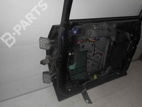 Right front door CHRYSLER VOYAGER / GRAND VOYAGER III (GS_, NS_) 2.5 TD | BP2474117C3 