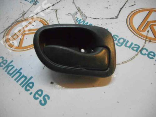 Used Front right interior door handle HYUNDAI ACCENT I (X-3) 1.5 i 12V (88 hp) 3218908