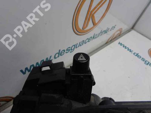 Steering wheel controls CHRYSLER VOYAGER / GRAND VOYAGER III (GS_, NS_) 2.5 TD | BP2451478E15 