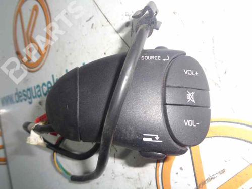 Stuurwielbediening RENAULT SCÉNIC I MPV (JA0/1_, FA0_) 1.6 (JA00, JA16, JA15, JA19, JA1V, JA2B, JA2C, JA0B,... (107 hp) 2461097