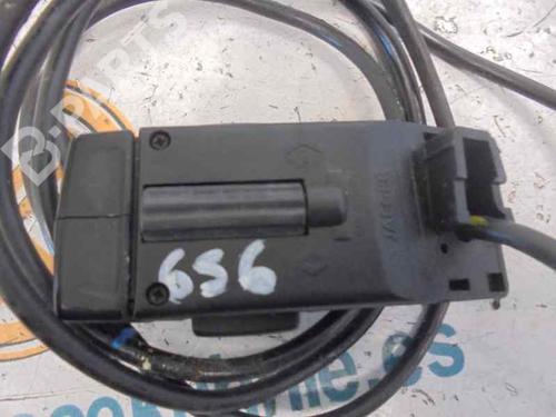 Steering wheel controls RENAULT ESPACE III (JE0_)  | BP2486786E15 