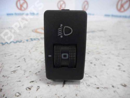 Used Headlight switch AUDI A8 D2 (4D2, 4D8) 3.7 quattro (230 hp) 2468759
