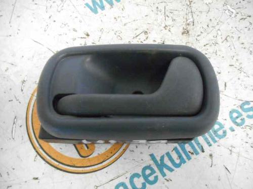 Used Front left interior door handle FIAT PUNTO Convertible (176_) 60 1.2 (176AR_, 176BR_) (60 hp) 3219544