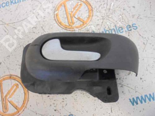 Poignée intérieure avant gauche OPEL CORSA C (X01) 1.2 (F08, F68) (75 hp) 3218131