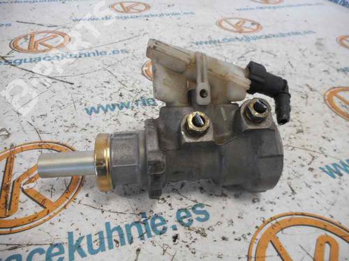 Used Brake master cylinder FORD FOCUS I (DAW, DBW) [1998-2009]  2460971