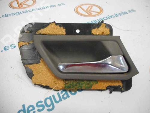 Used Rear right interior door handle MERCEDES-BENZ C-CLASS (W202) [1993-2000]  3218567