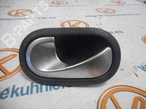 Used Front left interior door handle RENAULT SCÉNIC II (JM0/1_) [2003-2010]  3219261