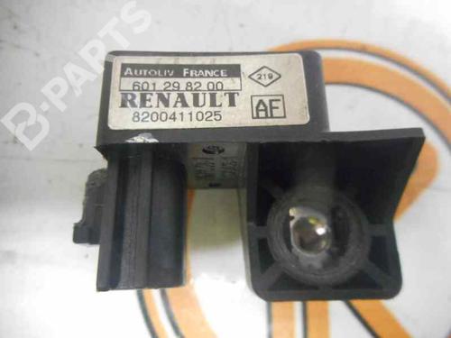 Elektronisk sensor RENAULT SCÉNIC II (JM0/1_) [2003-2010]  2486128