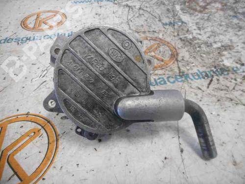 Used Vacuum pump MERCEDES-BENZ E-CLASS (W210) [1995-2003]  2467466