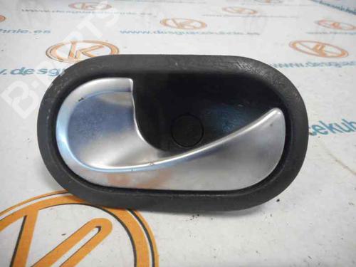 Used Front left interior door handle RENAULT MEGANE II Saloon (LM0/1_) [2003-2025]  3219989
