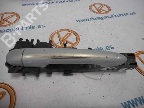 Used Rear right exterior door handle RENAULT MEGANE II Saloon (LM0/1_) [2003-2025]  2479477
