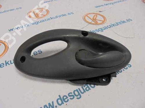 Klamka wewnętrzna drzwi przednich lewych FIAT PUNTO (188_) 1.3 JTD 16V BP3218122I13
