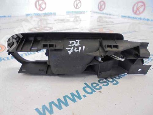 Venstre foran invendig håndtak VW PASSAT B5 (3B2) 1.6 | BP3219234I13 