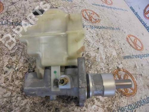 Brake master cylinder BMW 5 (E39) 523 i | BP2462168M77 