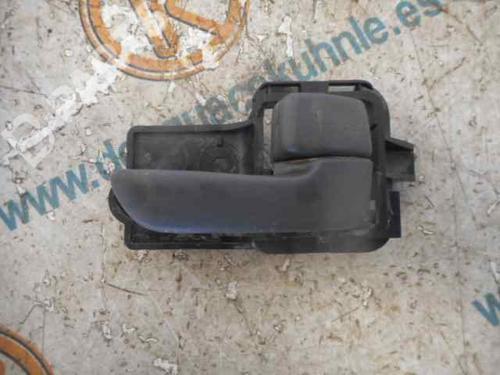 Venstre fortil invendig håndtag TOYOTA AVENSIS Liftback (_T22_) 2.0 TD (CT220_, CT220R) (90 hp) 3218664