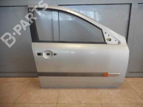 Used Right front door RENAULT LAGUNA II (BG0/1_) 1.9 dCi (BG08, BG0G) (120 hp) 2477540