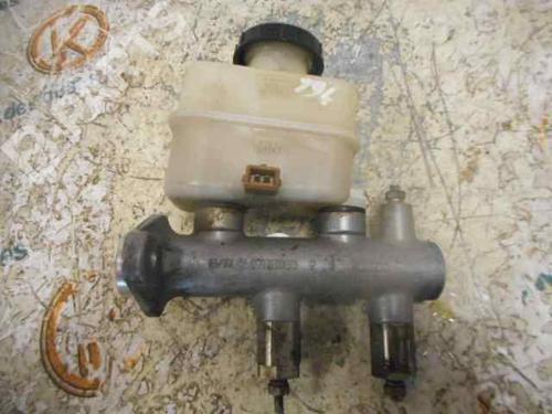 Used Brake master cylinder HYUNDAI SONATA IV (EF) 2.0 16V (136 hp) 2477974