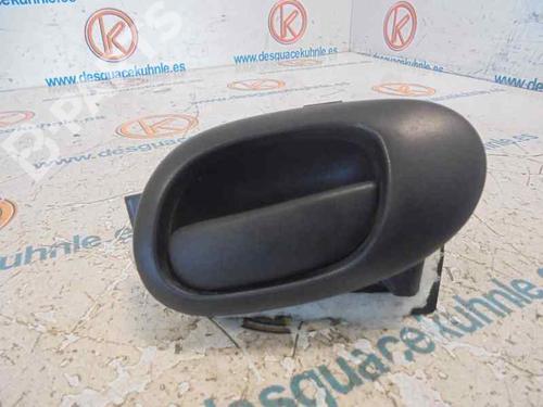 Høyre foran invendig håndtak PEUGEOT 206 Hatchback (2A/C) 1.9 D (69 hp) 3219777