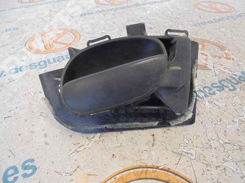 Used Front right interior door handle PEUGEOT 206 Hatchback (2A/C) 1.9 D (69 hp) 3218864