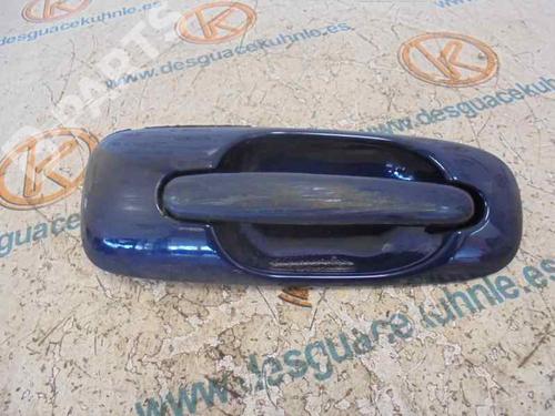 Used Front right exterior door handle CHRYSLER VOYAGER IV (RG, RS) 2.5 CRD (141 hp) 2484610