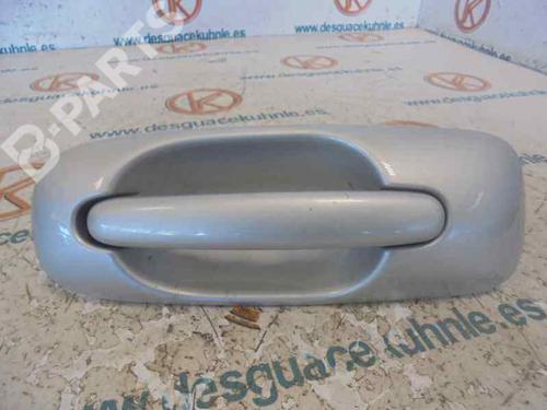 Used Rear left exterior door handle CHRYSLER VOYAGER IV (RG, RS) 3.3 Flex-Fuel (174 hp) 2496482