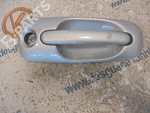 Used Front left exterior door handle CHRYSLER VOYAGER IV (RG, RS) 3.3 Flex-Fuel (174 hp) 2496492