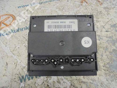 Commande Confort MERCEDES-BENZ E-CLASS (W210) E 300 D (210.020) (136 hp) 2488386