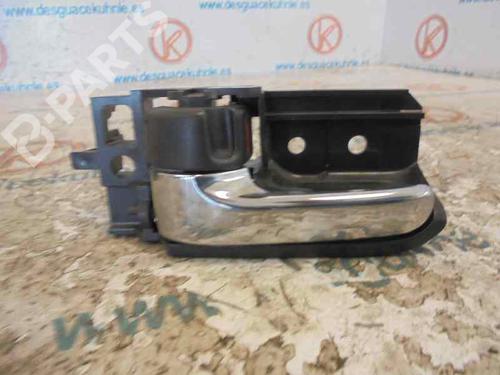 Used Front left interior door handle TOYOTA COROLLA (_E12_) 1.6 VVT-i (ZZE121_, ZZE121R) (110 hp) 3218455