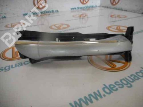 Used Front right exterior door handle MERCEDES-BENZ C-CLASS (W203) C 270 CDI (203.016) (170 hp) 2476969