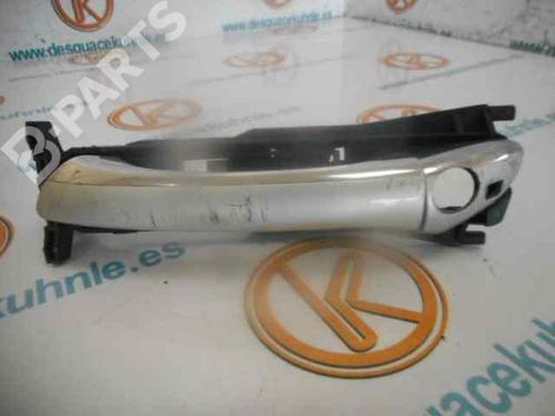 Used Front left exterior door handle MERCEDES-BENZ C-CLASS (W203) C 270 CDI (203.016) (170 hp) 2476972