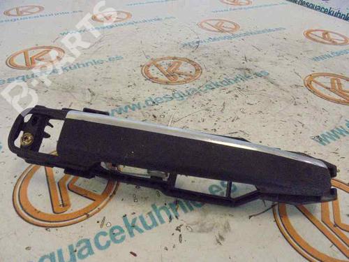 Used Front right exterior door handle MERCEDES-BENZ C-CLASS (W202) C 250 Turbo-D (202.128) (150 hp) 2457452