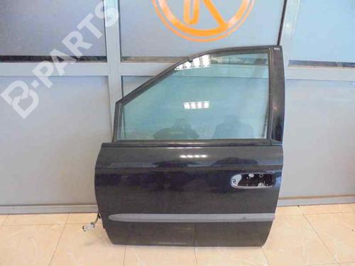 Used Left front door CHRYSLER VOYAGER IV (RG, RS) [1999-2008]  2472397