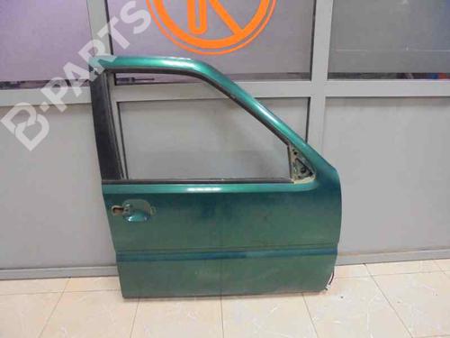 Used Right front door NISSAN TERRANO II (R20) 2.7 TDi 4WD (125 hp) 2493004