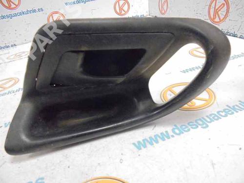 Venstre foran invendig håndtak SEAT INCA (6K9) 1.4 i (60 hp) 3220042