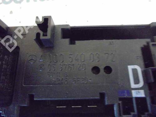Used Fuse box MERCEDES-BENZ E-CLASS (W210) E 270 CDI (210.016) (170 hp) 3354785