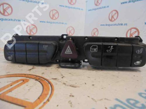 Used Switch MERCEDES-BENZ C-CLASS (W203) [2000-2007]  2519001