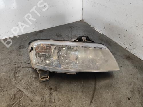 Used Right headlight FIAT STILO (192_) 1.2 16V (192_XA1B) (80 hp) 29731805
