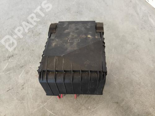 Zekeringkast VW GOLF V (1K1) [2003-2010]  11020055