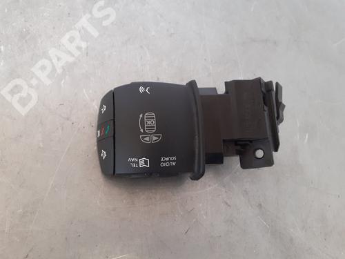 Comandi al volante RENAULT MEGANE III Hatchback (BZ0/1_, B3_) [2008-2025]  8043503