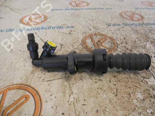 Used Clutch slave cylinder PEUGEOT 406 (8B) [1995-2005]  14182594