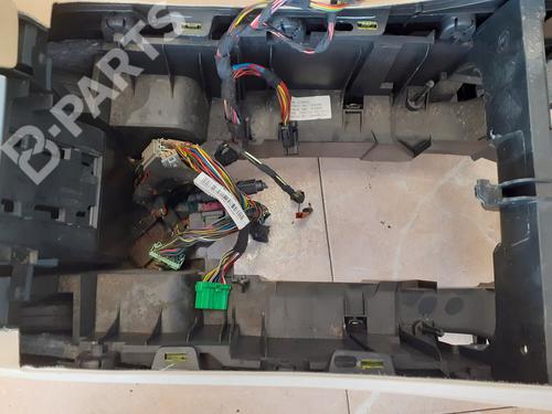 Armrest / Center console LAND ROVER RANGE ROVER SPORT I (L320)  | BP8057535I20 