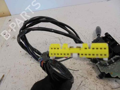 Steering wheel controls SUZUKI GRAND VITARA I (FT, HT) 2.5 V6 24V 4x4 (TD62, SQ625) | BP5329348E15 