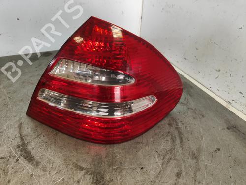 Used Right taillight MERCEDES-BENZ E-CLASS (W211) E 270 CDI (211.016) (177 hp) 27717137