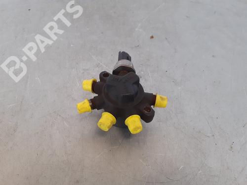 Used Injection rail RENAULT CLIO II (BB_, CB_) 1.5 dCi (B/CB07) (65 hp) 7639081