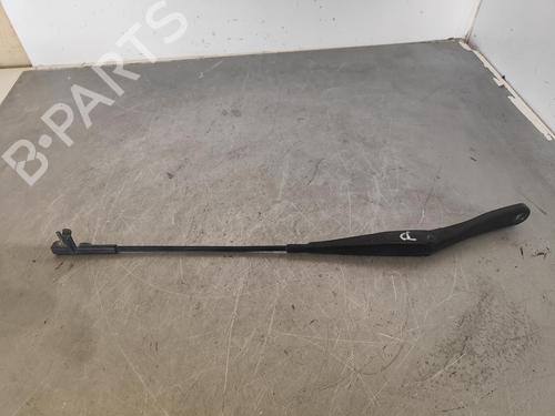 Used Front windshield wiper arm OPEL ASTRA H (A04) [2004-2014]  13733825