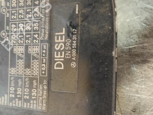 Fuel flap MERCEDES-BENZ E-CLASS (W211) E 270 CDI (211.016) | BP27512137C131 