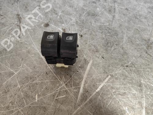 Used Left front window switch RENAULT CLIO IV (BH_) [2012-2021]  27594434