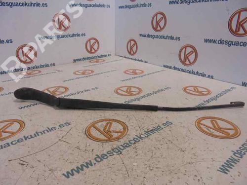 Used Front windshield wiper arm RENAULT LAGUNA I (B56_, 556_) [1993-2002]  6630817