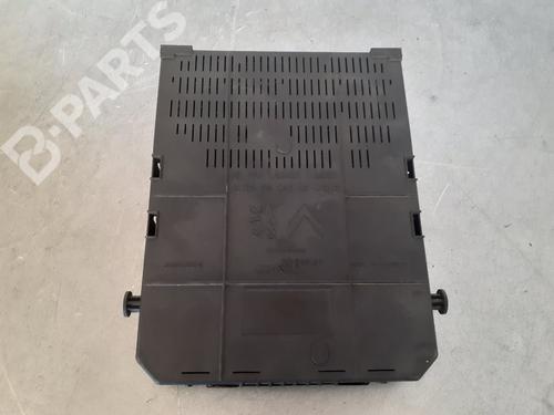 Fuse box PEUGEOT 308 I (4A_, 4C_)  | BP7551822E1 